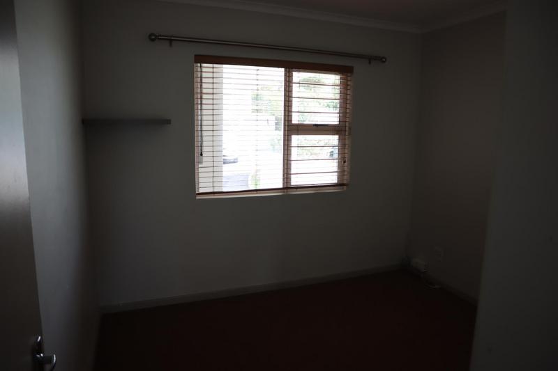 To Let 2 Bedroom Property for Rent in Vredehoek Western Cape